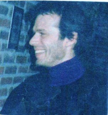 Неговиот брод Amsterdammertje беше конфискуван од страна на Даночната служба во Холандија. Неговиот соработник Klepper беше убиен во 2000 година; ... - klaas_bruinsma_in_1987s