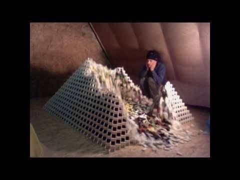 Најголемата пирамида направена од домио на светот…за малку:)