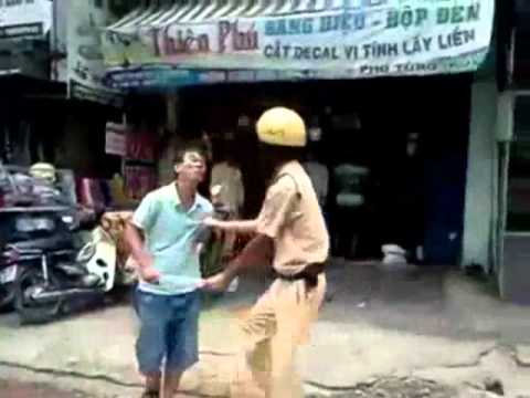 Улична тепачка “Џандар vs Продавач”