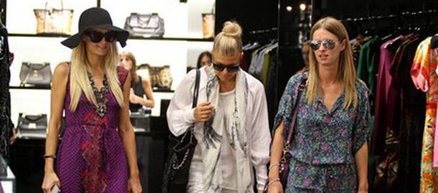 Paris-Hilton-Fergie-Nicky-Hilton-Shopping5