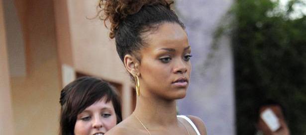 Rihanna Shops Prada With Gal Pals In Sardania