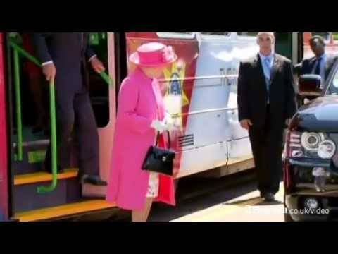 Баба Бетка се повозе со трамвај низ Мелбурн! :)
