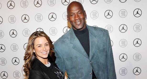 122911-celebs-michael-jordan-and-yvette-prieto-engaged