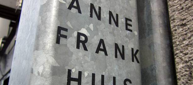 Amsterdam-Anne-Frank-Huis-sign