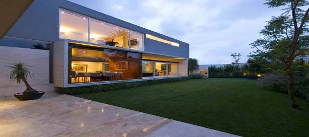 ae-house-twentyfourseven-mexico-city-inward-facing-design-4