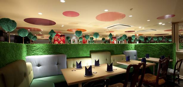 alice-in-wonderland-restaurant-05