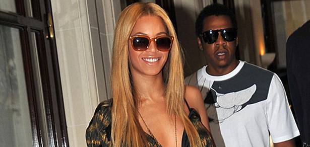 Beyonce & Jay-Z Have Lunch In Paris