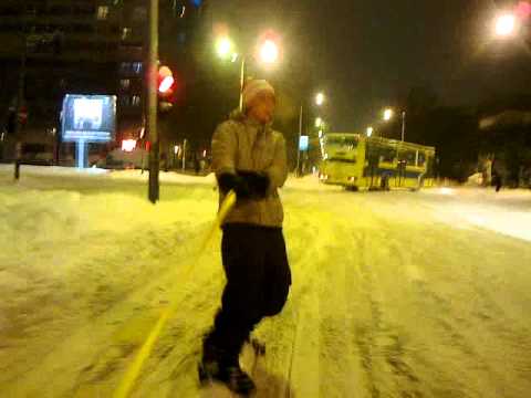 Како се вози сноуборд на улиците во Белград :)))