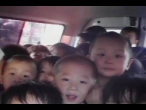 Полицијата сопрела Кинез кој ги шокирал кога го отворил комбето! (видео)