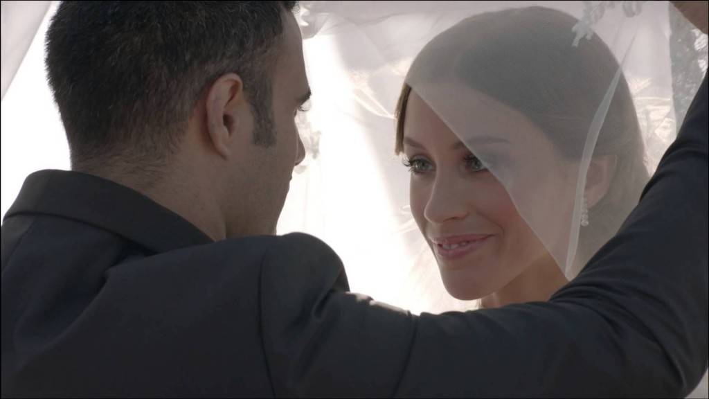Судбоносно „Да“ во облаци – венчавка од соништата на хелидромот на Бурџ Ал Араб во Дубаи