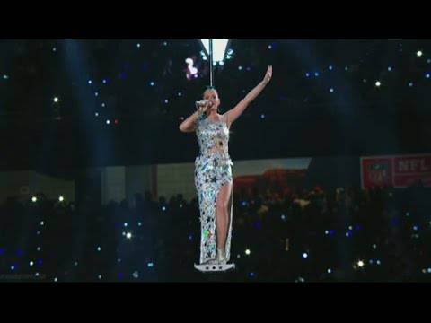 Кејти Пери, Лени Кравиц и Миси Елиот настапија на финалето на Супер бол