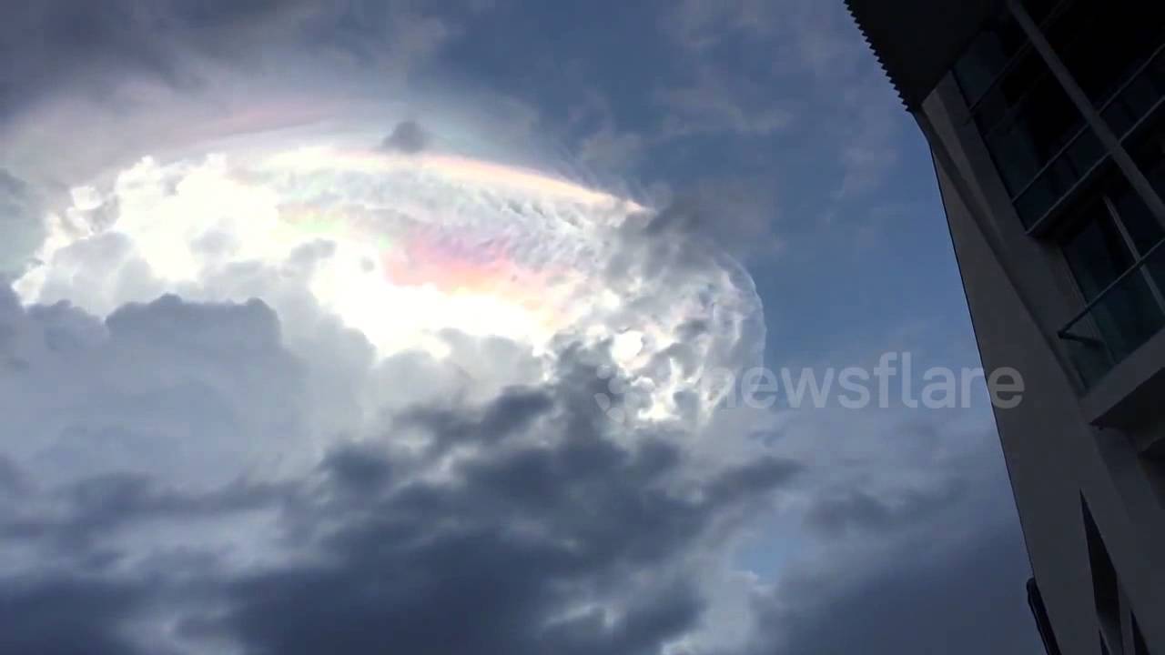 Неверојатно видео: Погледнете што се појави на небото!