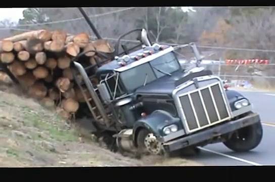 Нема да верувате кога ќе видите што направил со овој натоварен камион!