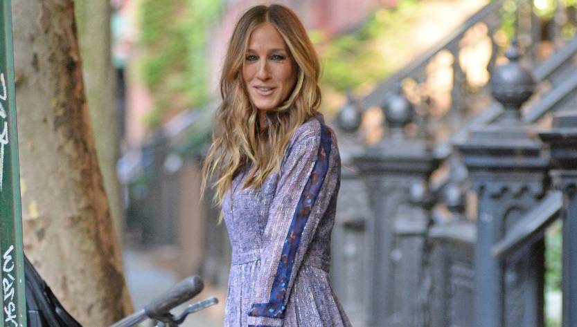Sarah Jessica Parker Smiles for cameras while heading to The Today show