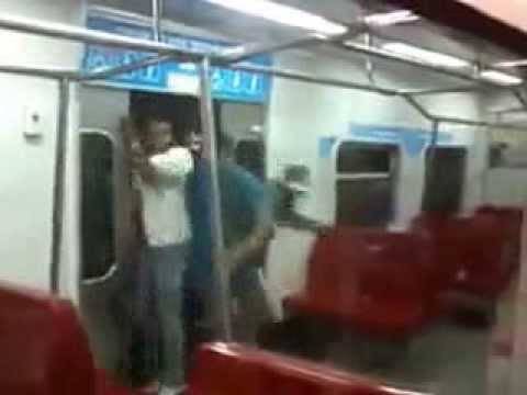 Ако мислите дека во ЈСП има гужви, погледнете како се влегува во метро во Венецуела!