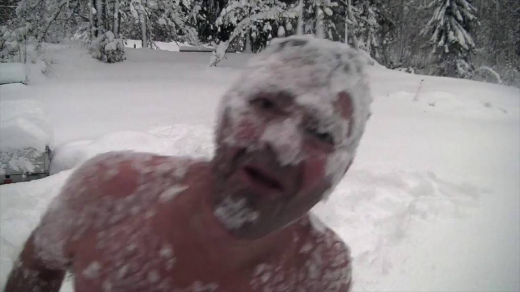 Она кога Норвежанец го слави првиот снег. Вакво нешто немате видено!