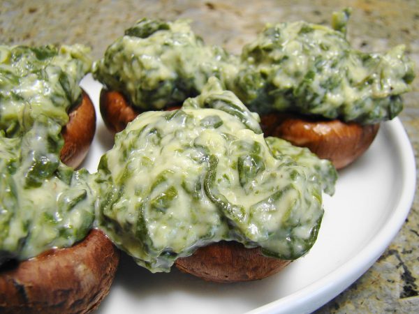 1280px-Kremed_Spinach_Stuffed_Mushrooms