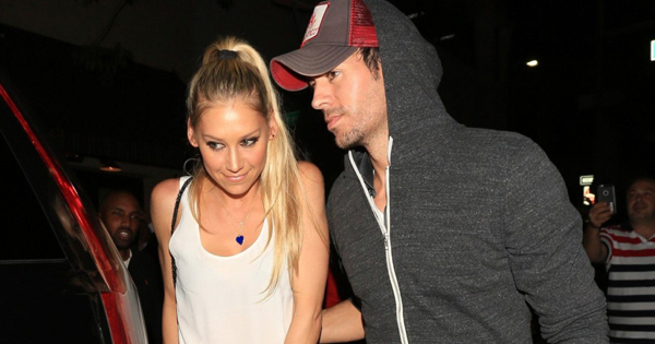 Enrique Iglesias and Anna Kournikova have a romantic date night