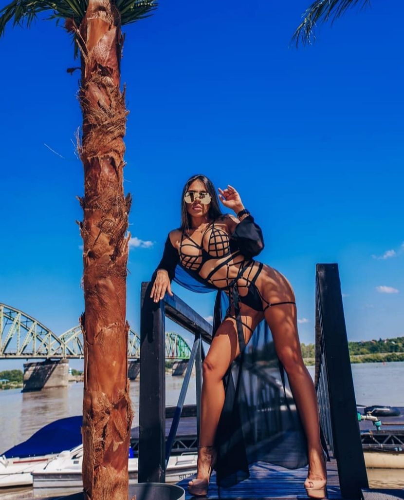 сандра насловна