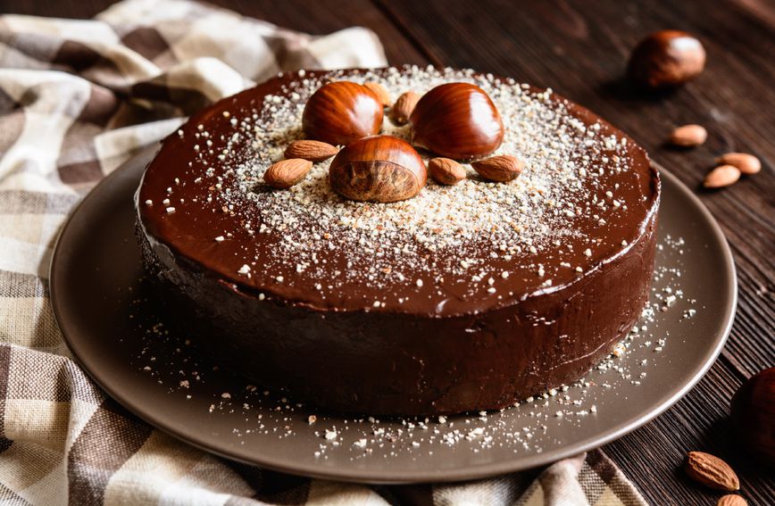 61985167-torta-kesten-pire-cokolada
