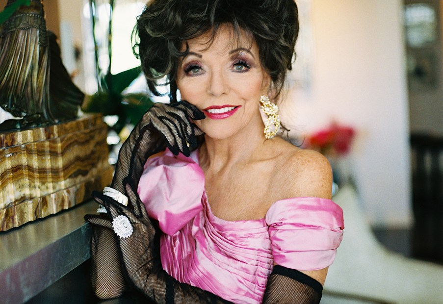 joan-collins-on-how-hollywoods-a-merciless-the-city-for-actresses-and-in-case-you-are-over-40-omit-it