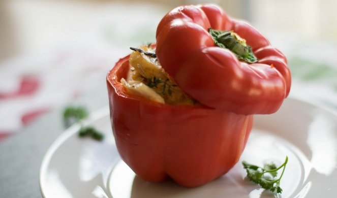 270698_stuffed-pepper-2255998-960-720_f