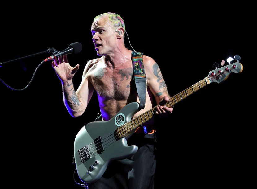 flea-red-hot-chili-peppers-830x0