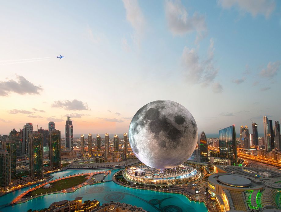 62377225-moon-dubai