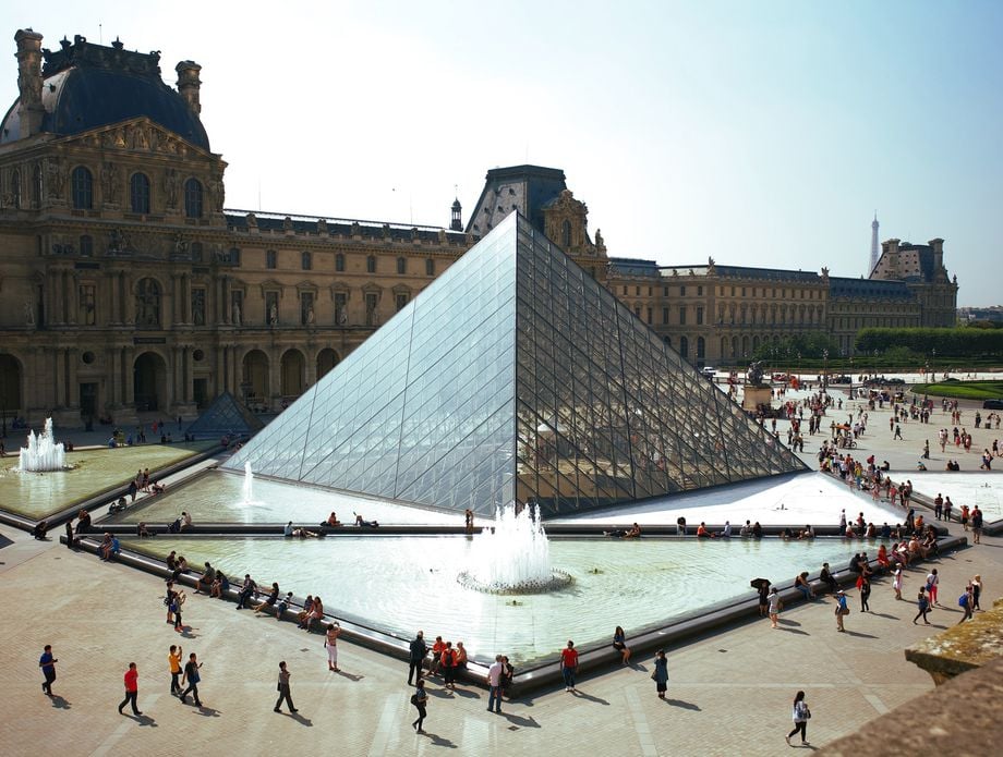 61756757-louvre