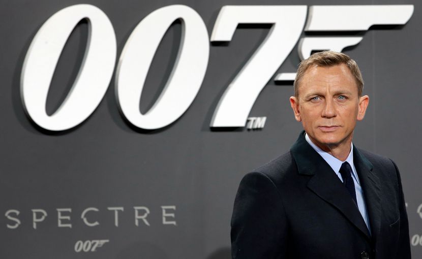 daniel-craig-830x0