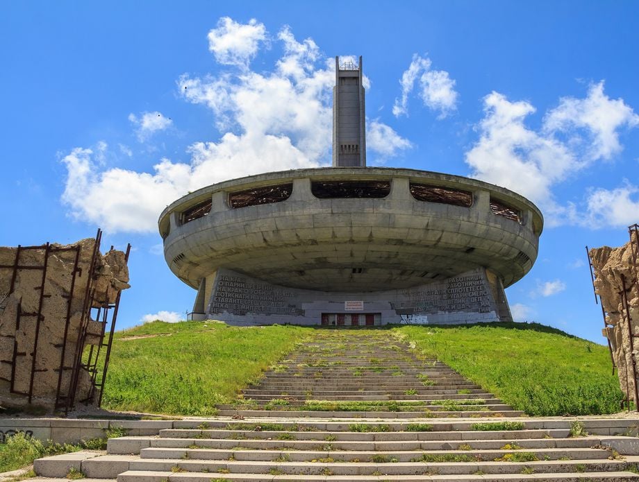 62458604-buzludzha