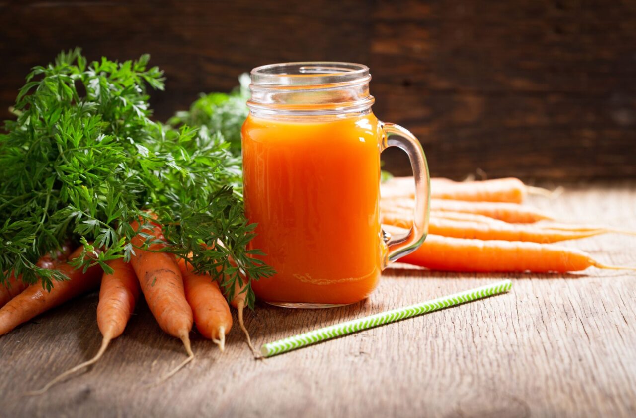 Glass,Jar,Of,Fresh,Carrot,Juice,With,Fresh,Carrots,On