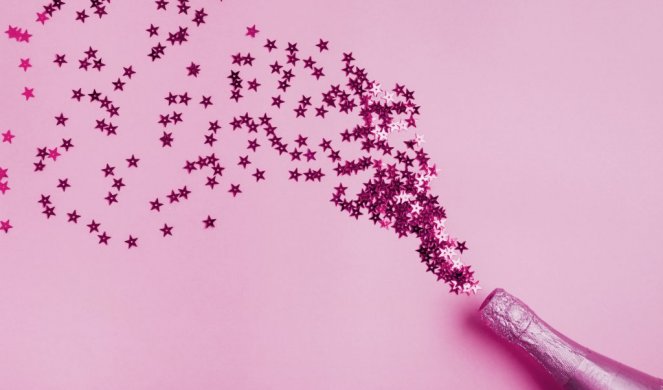 635169_pink-bottle-champagne-with-star-form-glitter_f