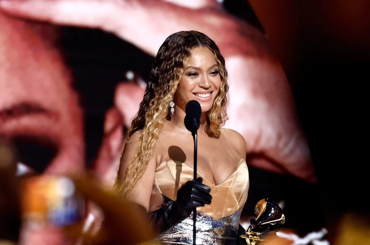 Beyonce-grammys-2023-billboard-espanol-1548