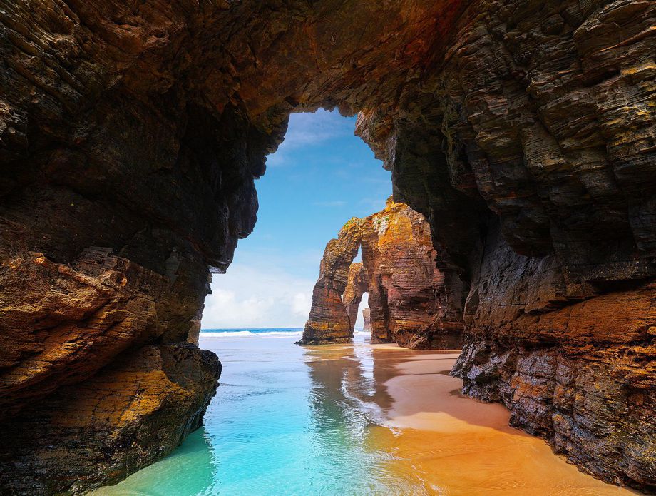 62531863-playa-de-las-catedrales