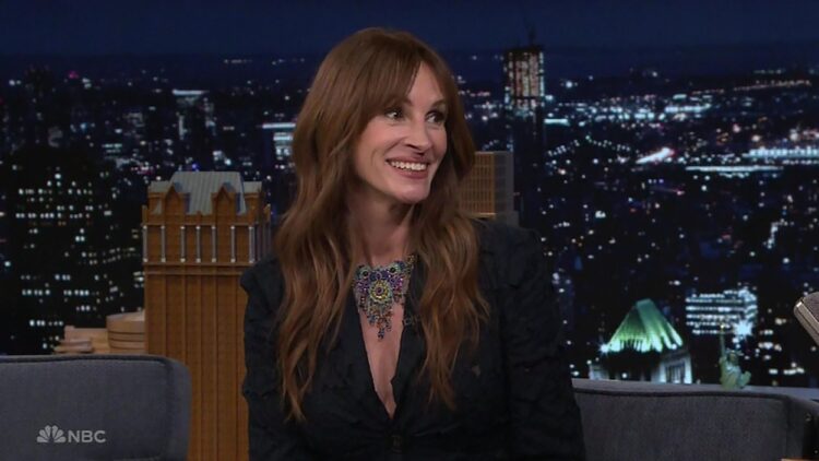 Julia Roberts faces off against Jimmy Fallon in a game of Box of Lies on The Tonight Show