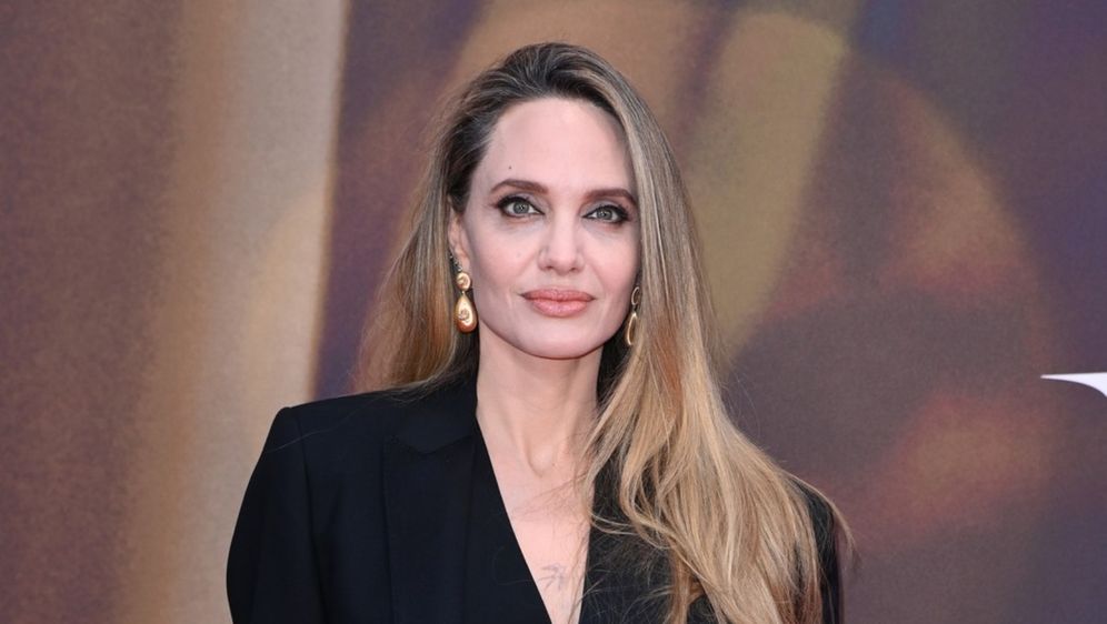 62931676-angelina-jolie-na-londonskoj-premijeri-filma-maria