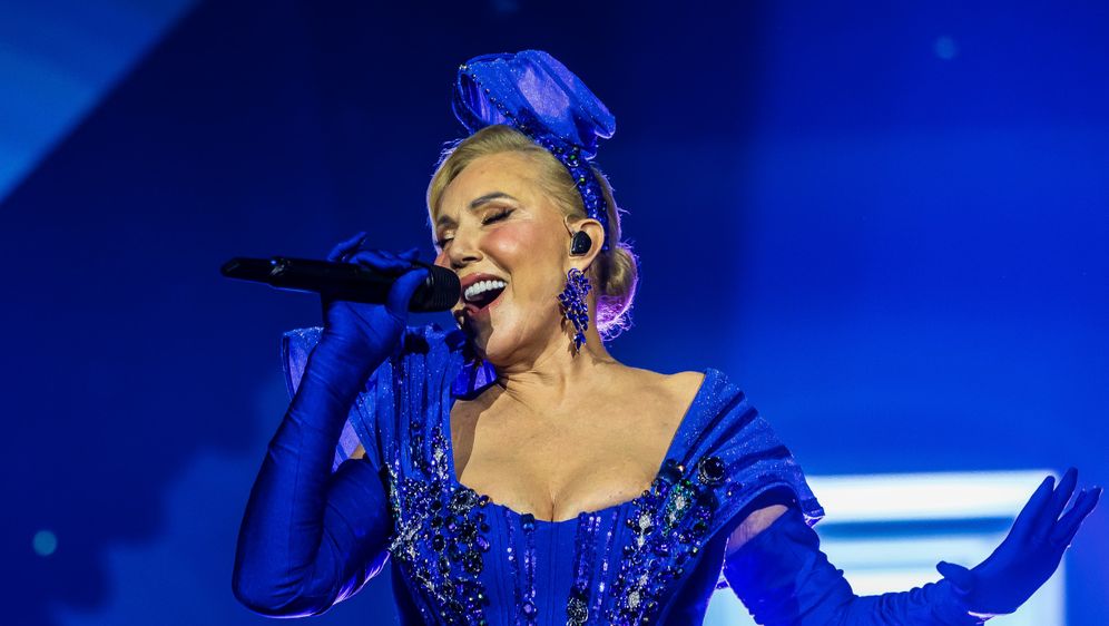 62971399-lepa-brena-odrzala-je-drugi-koncert-u-zagrebackoj-areni.jpg