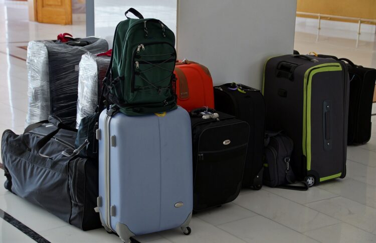 1744608190-suitcase-811122_1280-750x486