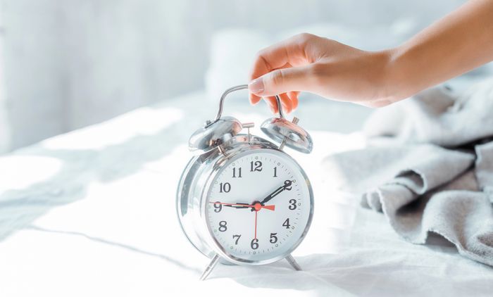 ГО ПОМЕСТУВАМЕ ЧАСОВНИКОТ НАЗАД ЗА ВИКЕНДОТ ГО ПОМЕСТУВАМЕ ЧАСОВНИКОТ НАЗАД ЗА ВИКЕНДОТ