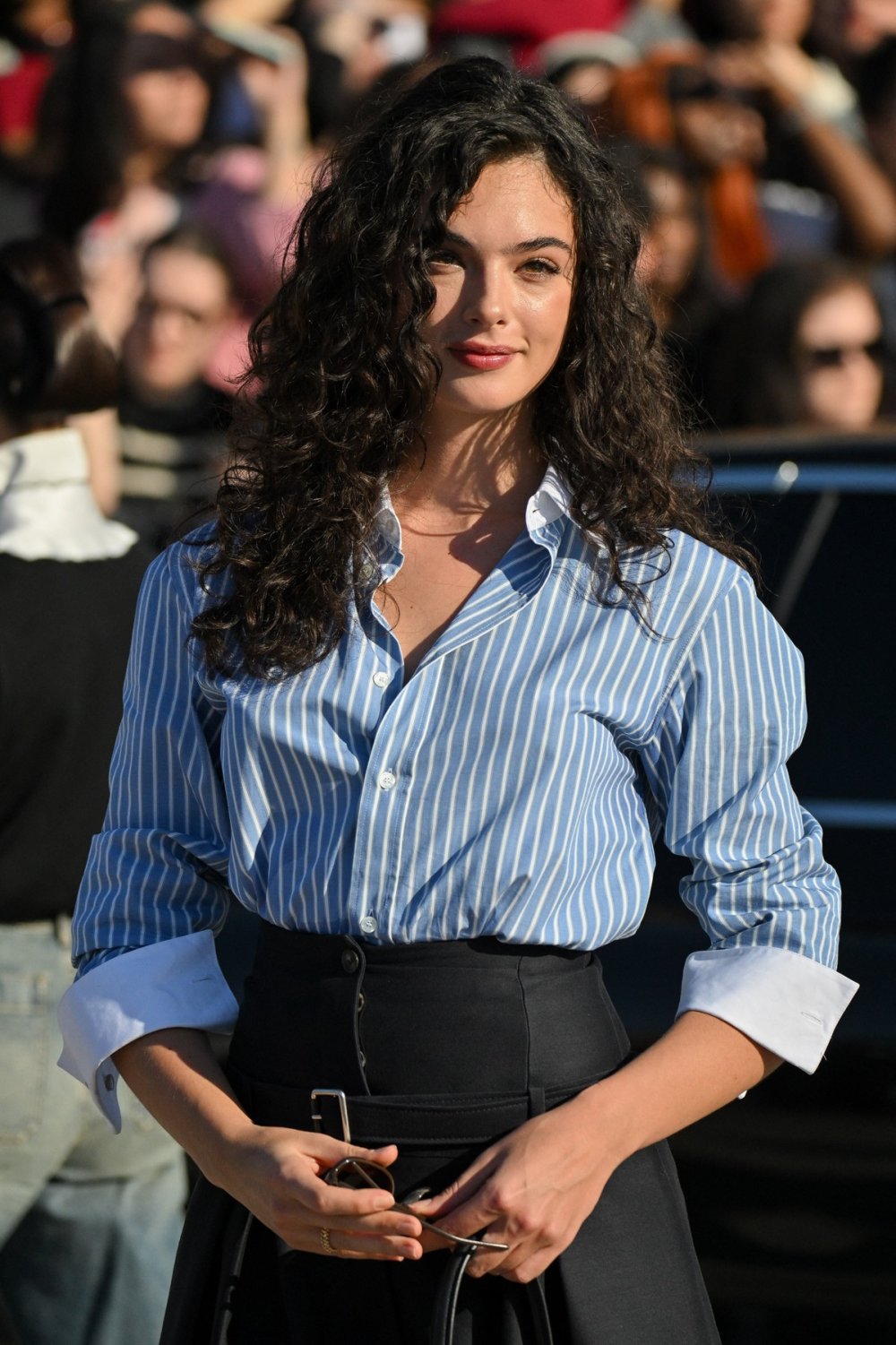 Прекрасната ќерка на Моника Белучи блесна во првиот ред Прекрасната ќерка на Моника Белучи блесна во првиот ред