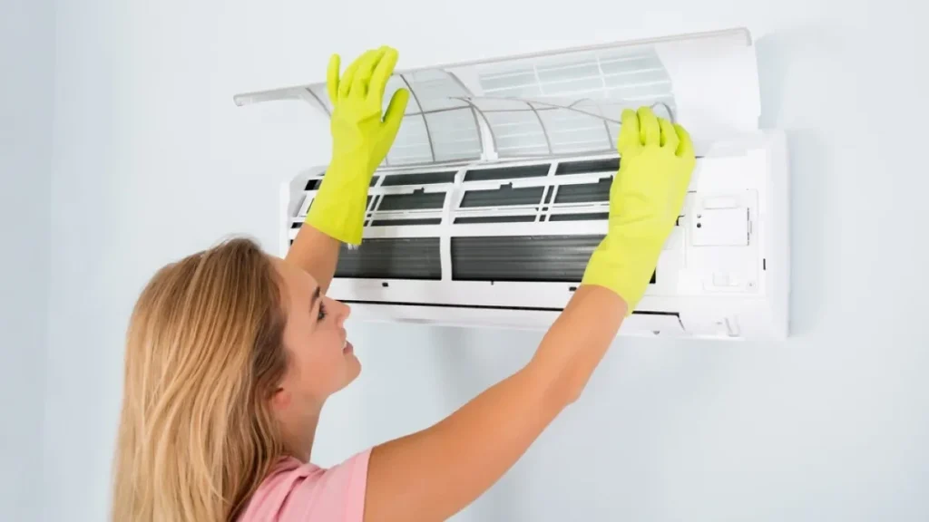 Не трошете 3.000 за чистење на клима уредот! Направете го тоа сами за неколку минути, еве како!