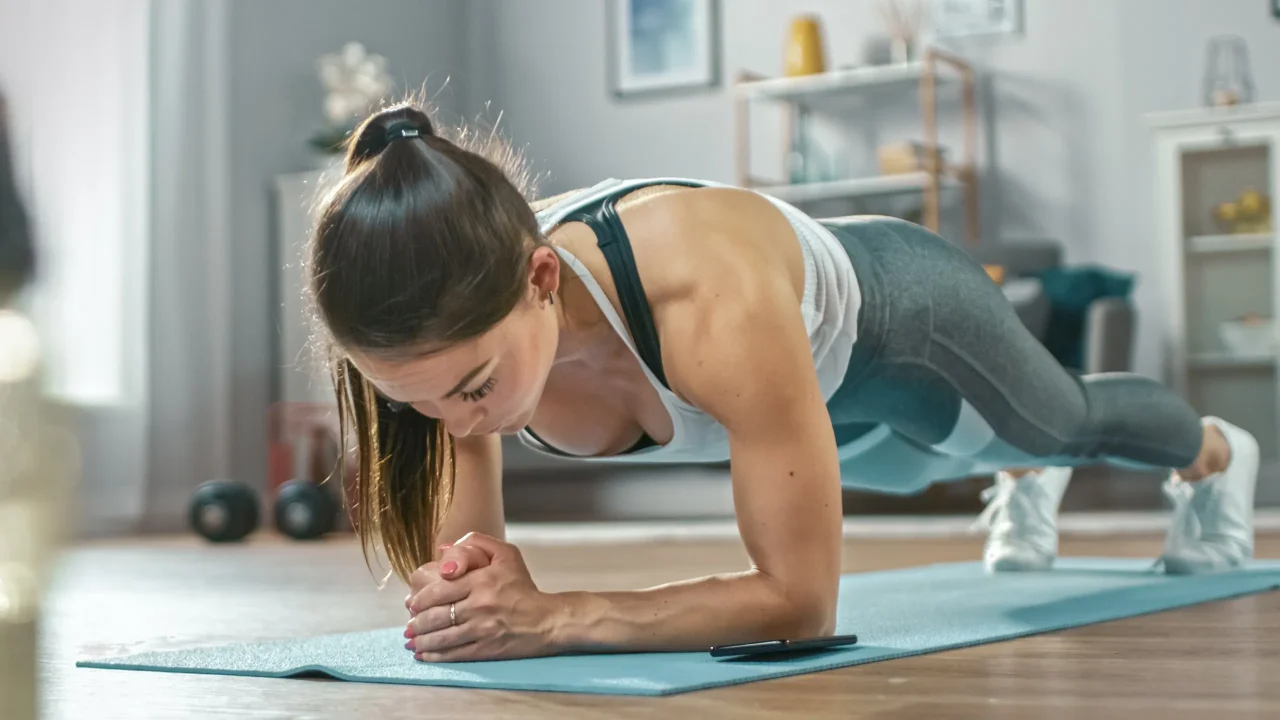 Woman-strength-training-at-home Woman-strength-training-at-home
