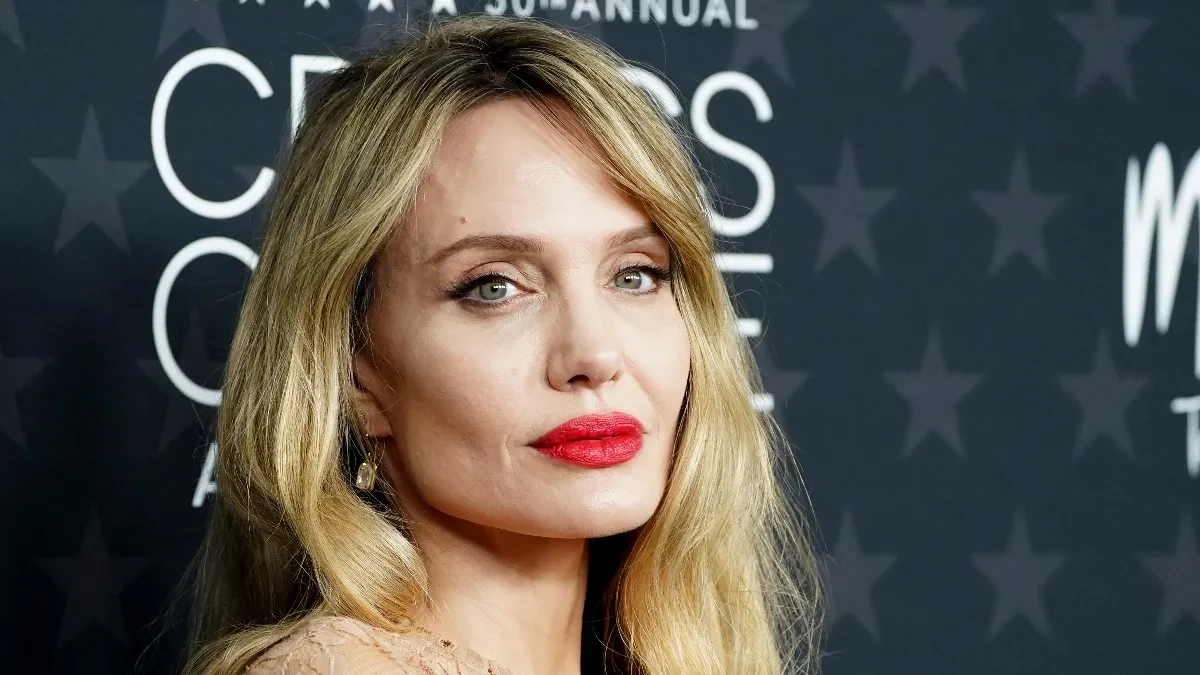 angelina07_ap_jordan_strauss.webp