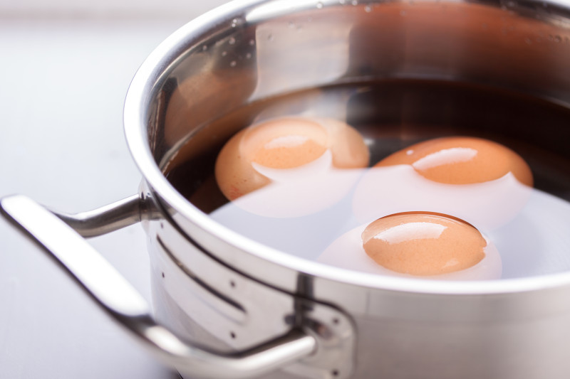 pot-with-eggs